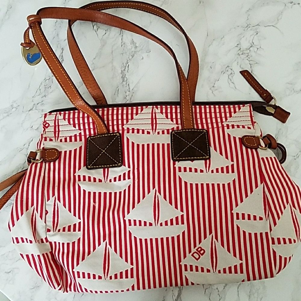 Dooney & Bourke purse
